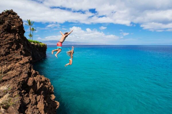 All cliff jumping activities to do in Boracay